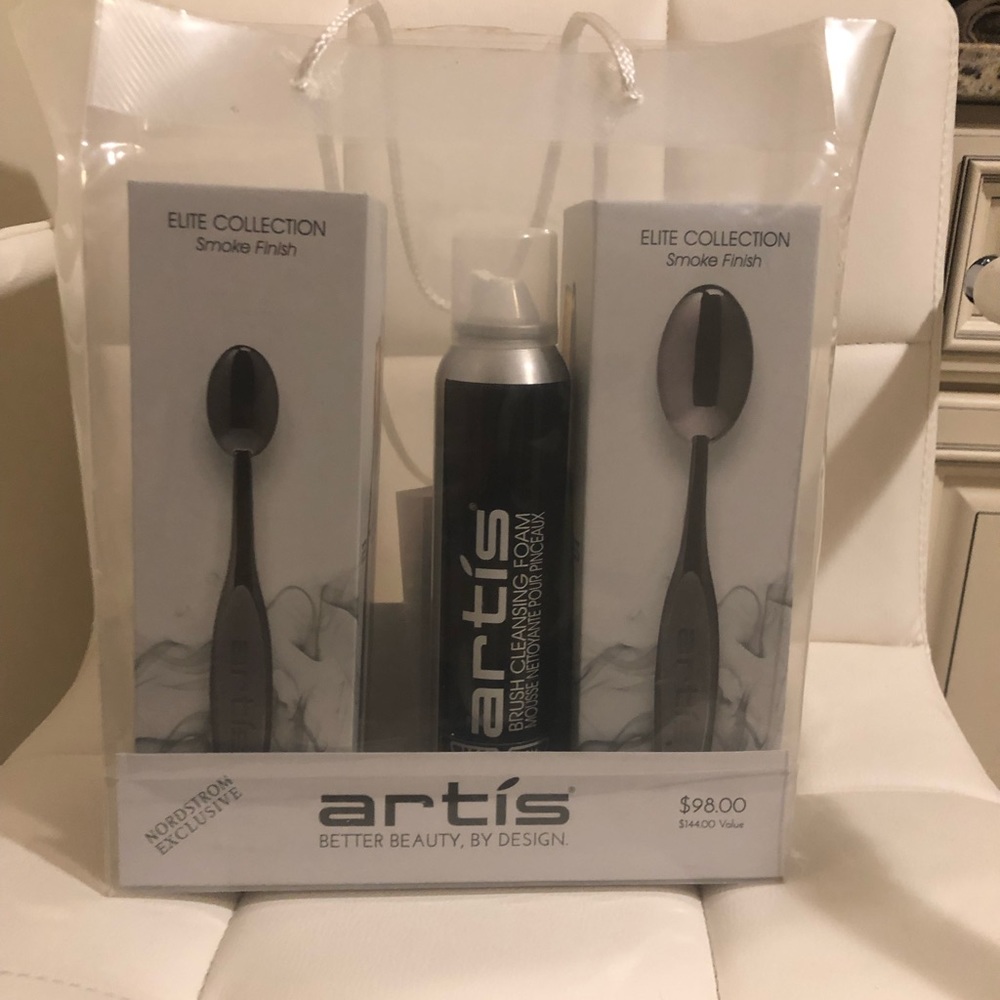 Artis ELITE Collection Smoke Finish Brushes